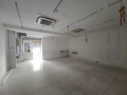 Toa Payoh Central (D12), Shop House #585384121